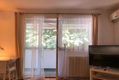 Apartament cu 2 camere semidecomandat în Cișmigiu