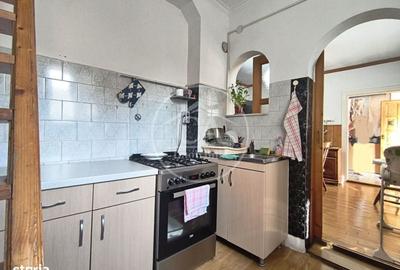Casă cu 3 camere în Central