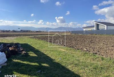 Teren de 557 mp, în Cristian