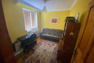 Apartament cu 4 camere în Central