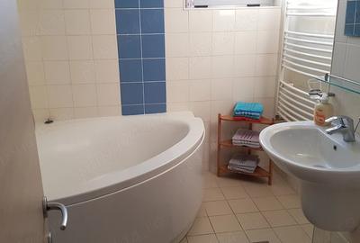 Apartament cu 3 camere decomandat în Central - 4