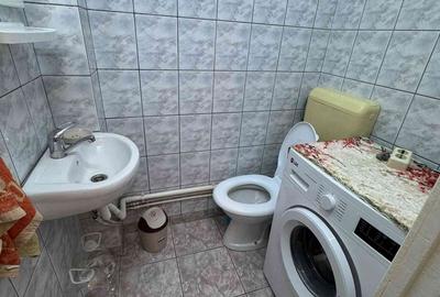Apartament cu 3 camere decomandat în Inel II