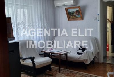 Apartament cu 3 camere semidecomandat în Central - 1