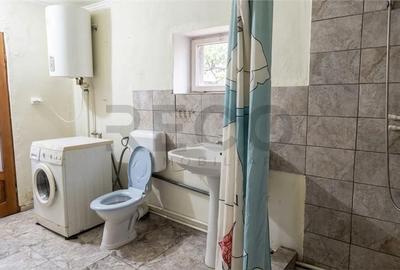 Casă cu 5 camere cu Teren 3000 Mp în Oșorhei