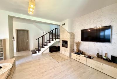 Duplex cu 4 camere cu Canalizare în Dumbrăvița