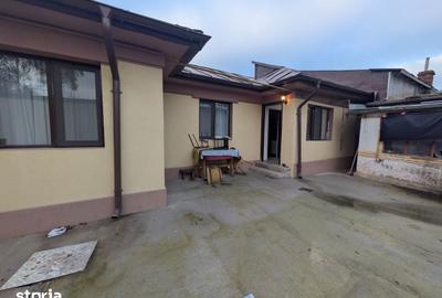 Casă cu 3 camere cu Teren 205 Mp în Central - 1