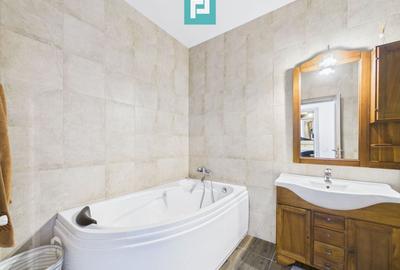 Apartament cu 3 camere semidecomandat în UTA - 17