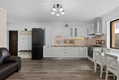 Apartament cu 3 camere decomandat, mobilat în Aurel Vlaicu
