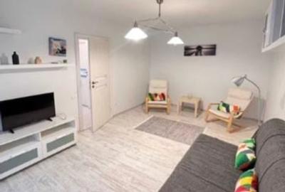 Apartament cu 2 camere decomandat, mobilat în Tei