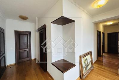 Apartament cu 4 camere nedecomandat în Hipodrom 2 - 15