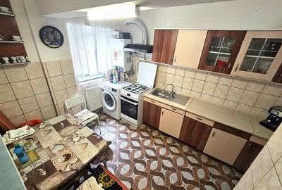 Apartament cu 3 camere în Micro 15 - 9