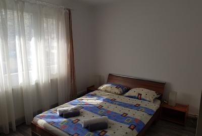 Apartament cu 2 camere semidecomandat în Micro I - 3