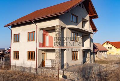 Casă individuală cu 10 camere cu Canalizare în Hărman - 8