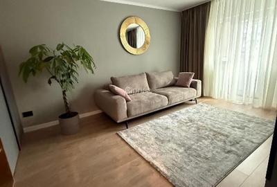 Apartament cu 3 camere decomandat în Tineretului