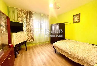 Apartament cu 3 camere decomandat în Alecu Russo - 2