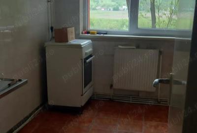 Apartament cu 3 camere semidecomandat în Micro 1 - 1