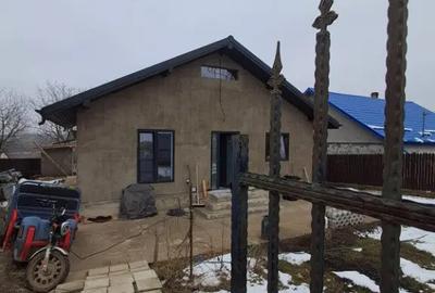 Casă cu 3 camere cu Teren 80 Mp în Rediu - 8