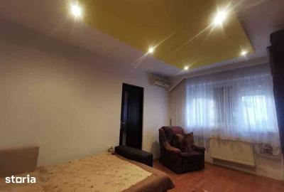 Apartament cu 3 camere semidecomandat în Rogerius - 1