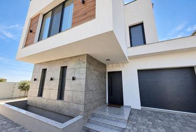 Casă individuală cu 4 camere cu Piscina în Tunari