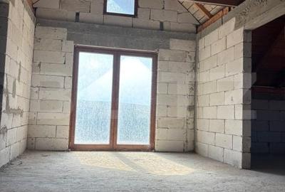 Casă cu 4 camere în Frumoasa