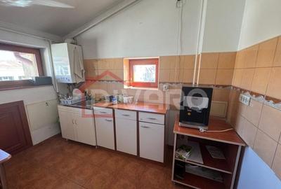 Casă individuală cu 12 camere cu Canalizare în Cotroceni - 18