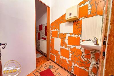 Spațiu comercial, de 52 mp, în Central