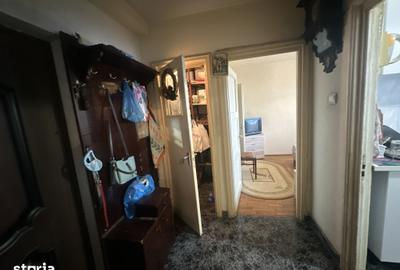 Apartament cu 3 camere în 1 Mai