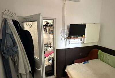 Garsonieră decomandată în Central