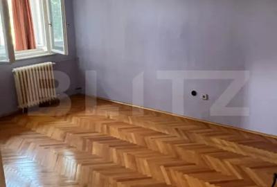 Apartament cu 3 camere decomandat în Dacia