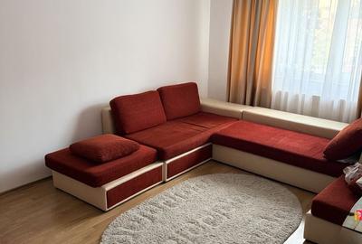 Apartament cu 3 camere decomandat în Exterior Vest