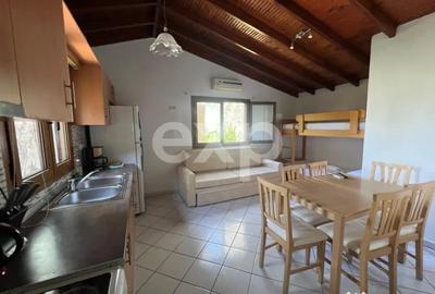 Casă cu 7 camere cu Teren 1070 Mp în Central