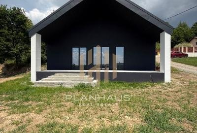 Casă cu 3 camere cu Canalizare în Tăuții de Sus - 12