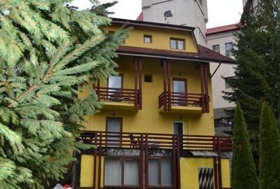 Casă cu 7 camere cu Teren 500 Mp în Poiana Brașov
