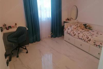 Casă cu 3 camere cu Teren 200 Mp în Central