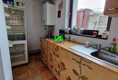 Casă cu 3 camere cu Teren 50 Mp în Central - 10