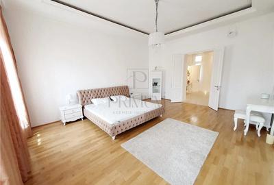 Apartament cu 3 camere în Neptun