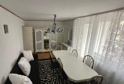 Apartament cu 4 camere decomandat, mobilat în Reghin