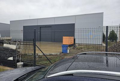 Spațiu industrial, de 580 mp, în Est - 1