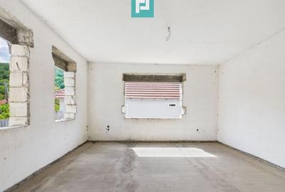 Casă individuală cu 6 camere cu Teren 1079 Mp în Exterior Nord - 13
