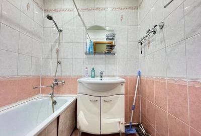 Garsonieră decomandată în Tei