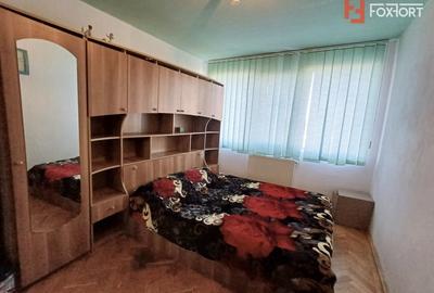 Apartament cu 3 camere decomandat, mobilat în Complex Studențesc