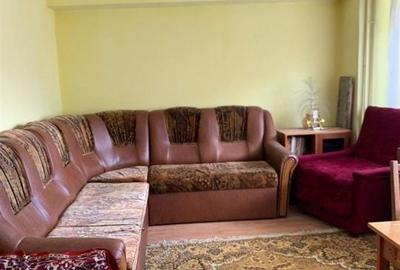 Apartament cu 3 camere decomandat în Zorilor