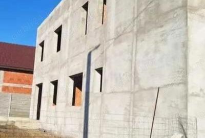 Casă cu 2 camere cu Teren 400 Mp în Utvin - 7