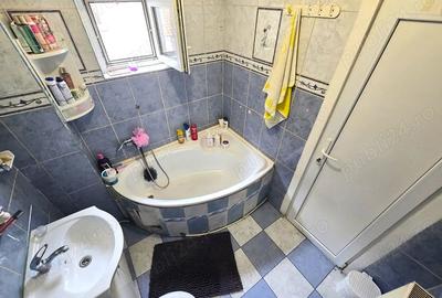 Apartament cu 3 camere în Micro 15 - 8