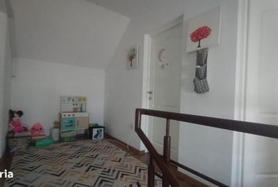 Casă cu 4 camere în Albești