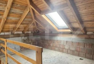 Casă cu 7 camere cu Teren 2703 Mp în Halmeu - 1