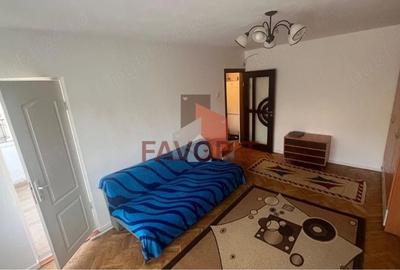 Apartament cu 3 camere decomandat, mobilat în Girocului
