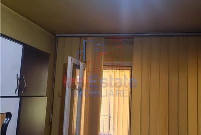 Apartament cu 3 camere semidecomandat în Podu Roș - 4