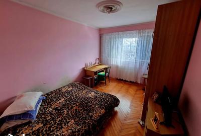 Apartament cu 2 camere decomandat, mobilat în Sud - 1