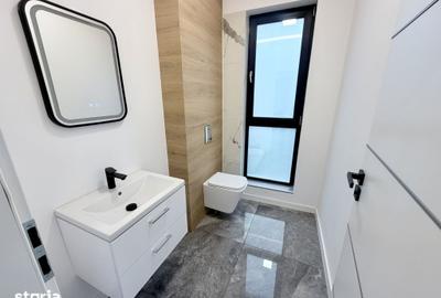 Casă cu 5 camere cu Teren 242 Mp în Glina